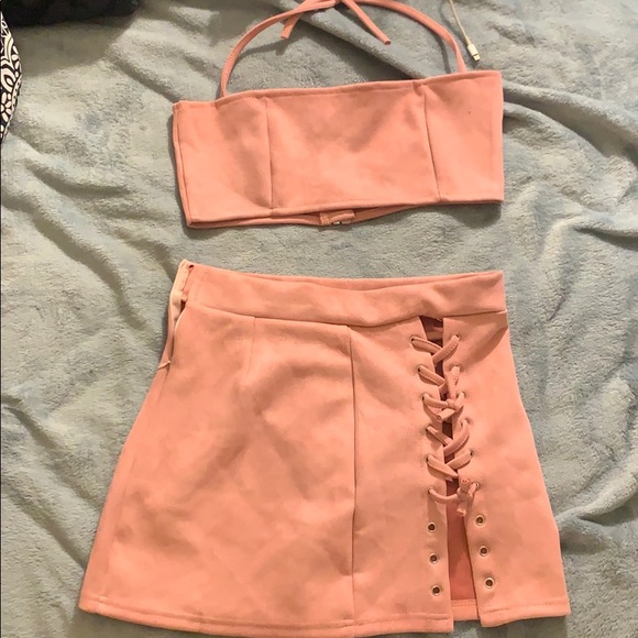 two piece set - Picture 3 of 3